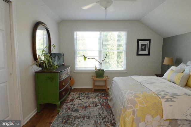 1401 BEVERLY DR, Quakertown, PA 18951