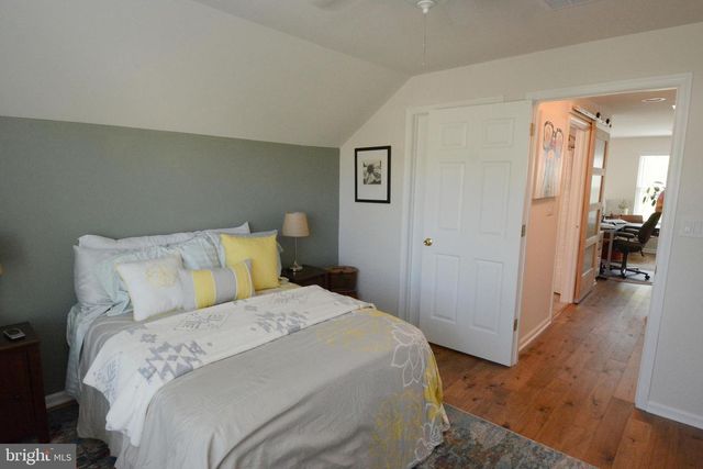 1401 BEVERLY DR, Quakertown, PA 18951