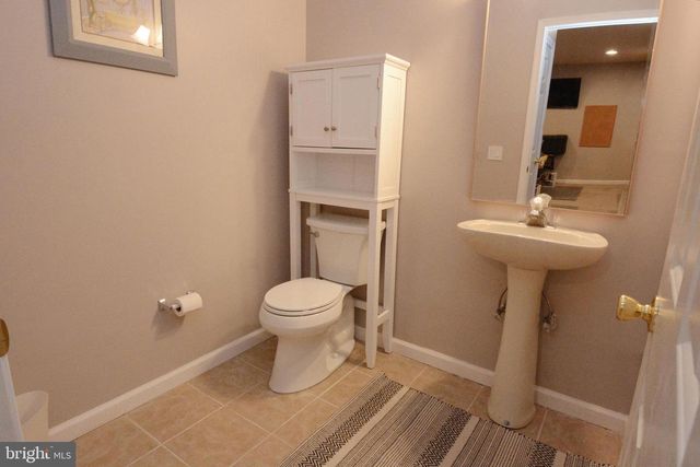 1401 BEVERLY DR, Quakertown, PA 18951