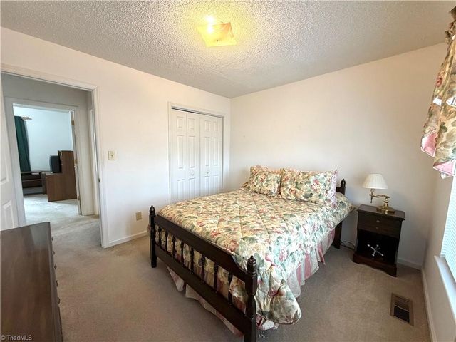 206 Ridge Creek Drive, Trinity, NC 27370