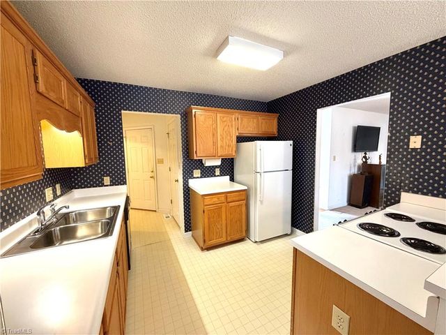 206 Ridge Creek Drive, Trinity, NC 27370