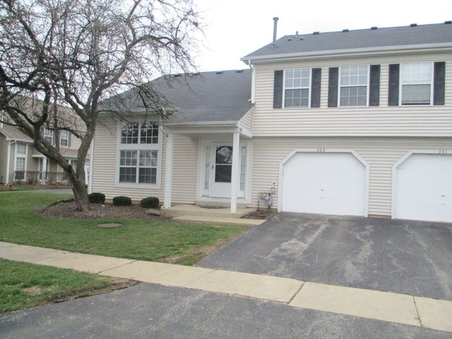 203 Teak Lane, Streamwood, IL 60107