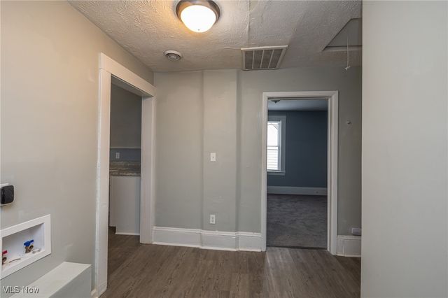 2193 W 104 Street, Cleveland, OH 44102