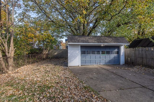 2193 W 104 Street, Cleveland, OH 44102