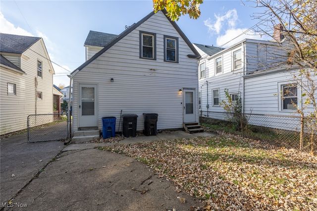2193 W 104 Street, Cleveland, OH 44102