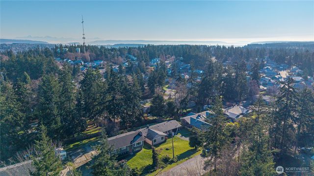 2432 Hemenway Place, Oak Harbor, WA 98277