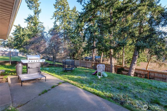 2432 Hemenway Place, Oak Harbor, WA 98277