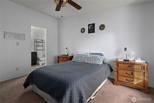 2432 Hemenway Place, Oak Harbor, WA 98277