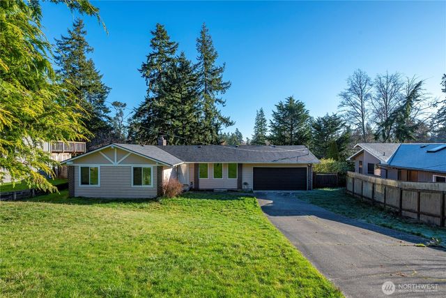2432 Hemenway Place, Oak Harbor, WA 98277