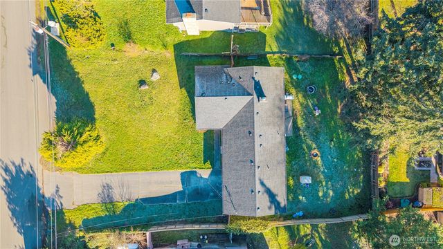 2432 Hemenway Place, Oak Harbor, WA 98277