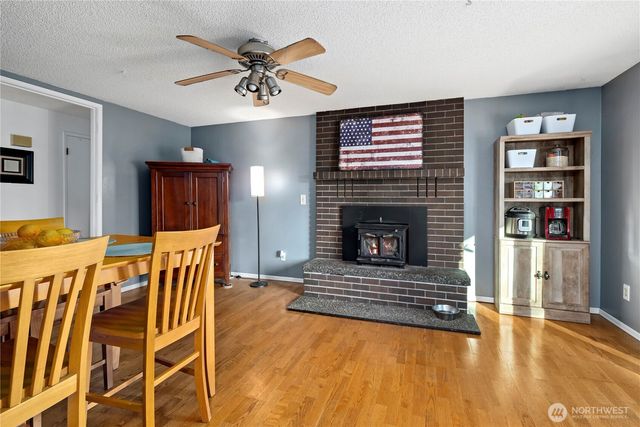 2432 Hemenway Place, Oak Harbor, WA 98277