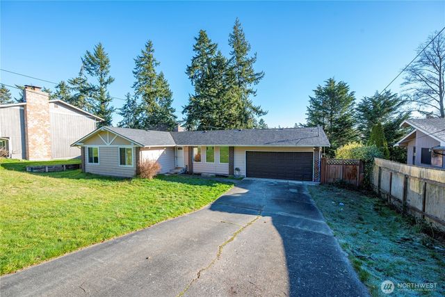 2432 Hemenway Place, Oak Harbor, WA 98277