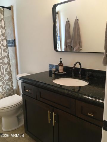 3609 E PICCADILLY Road, Phoenix, AZ 85018