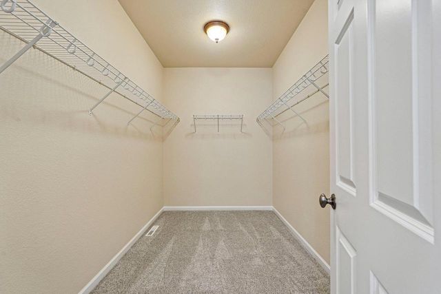 N66W23663 Hillview DRIVE, Sussex, WI 53089