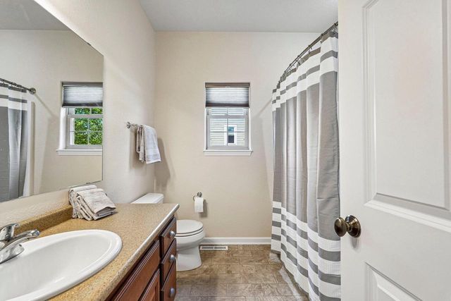 N66W23663 Hillview DRIVE, Sussex, WI 53089
