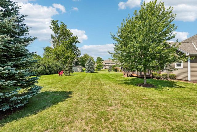 N66W23663 Hillview DRIVE, Sussex, WI 53089