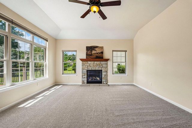 N66W23663 Hillview DRIVE, Sussex, WI 53089
