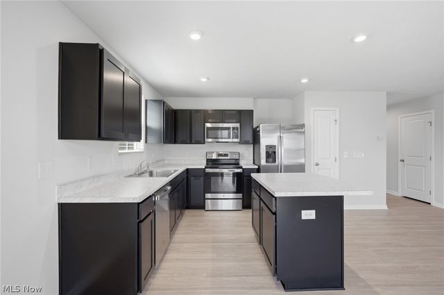 140 Wildflower Drive, Elyria, OH 44035