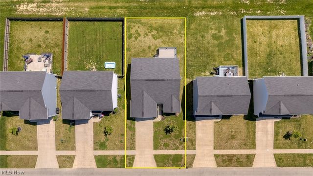 140 Wildflower Drive, Elyria, OH 44035
