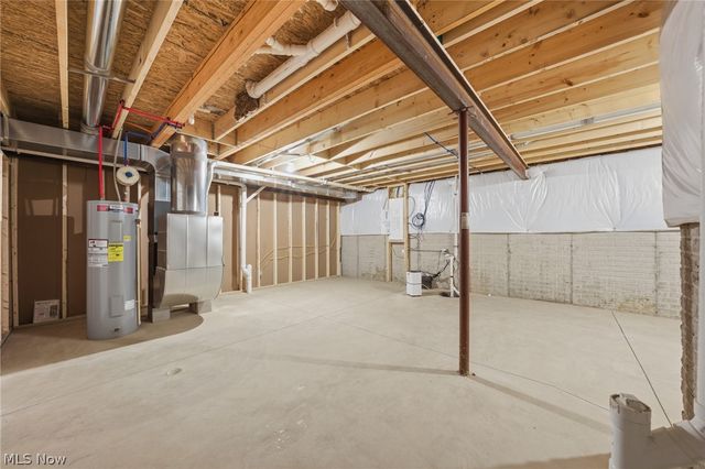 140 Wildflower Drive, Elyria, OH 44035