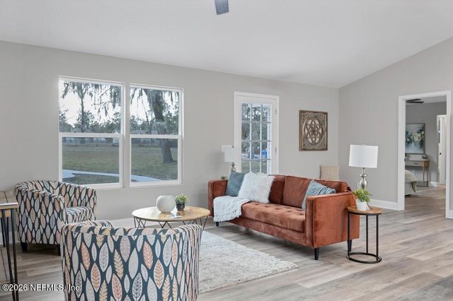 4561 CHIPMUNK Road, Middleburg, FL 32068