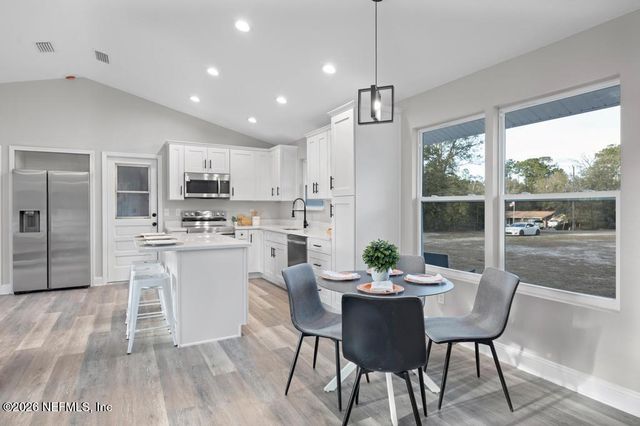 4561 CHIPMUNK Road, Middleburg, FL 32068