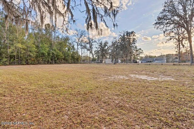 4561 CHIPMUNK Road, Middleburg, FL 32068
