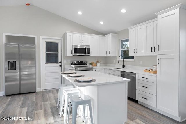 4561 CHIPMUNK Road, Middleburg, FL 32068