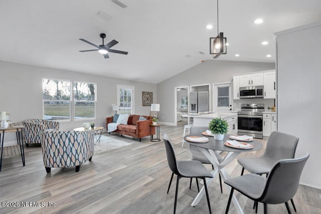 4561 CHIPMUNK Road, Middleburg, FL 32068