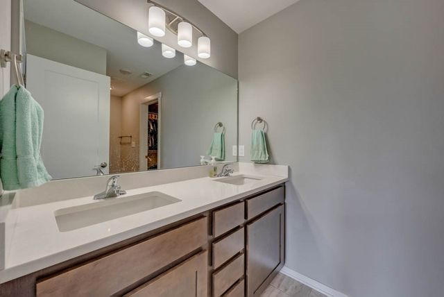 16605 Wilden Drive, Clive, IA 50325