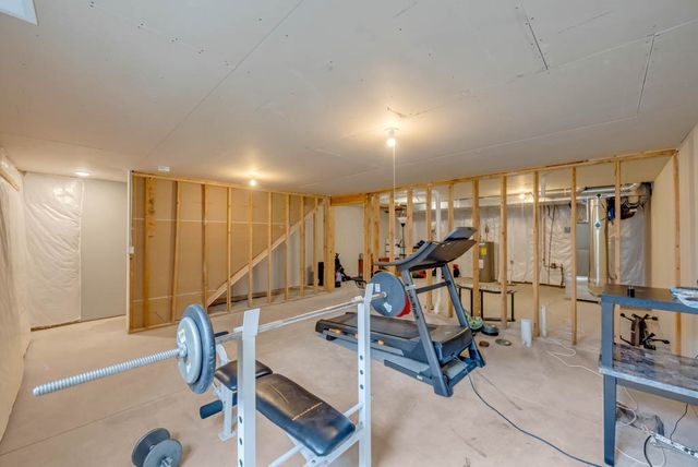 16605 Wilden Drive, Clive, IA 50325