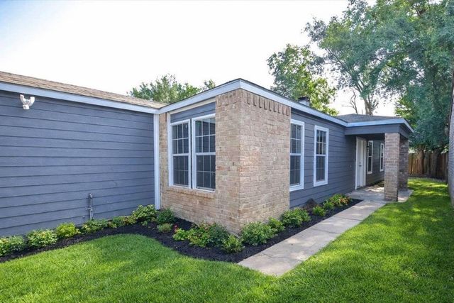 12420 Newbrook Drive, Houston, TX 77072