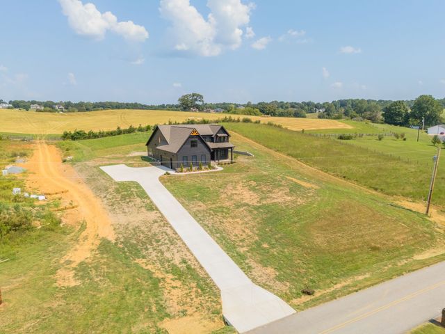 1619 Spencer Mill Rd, Burns, TN 37029