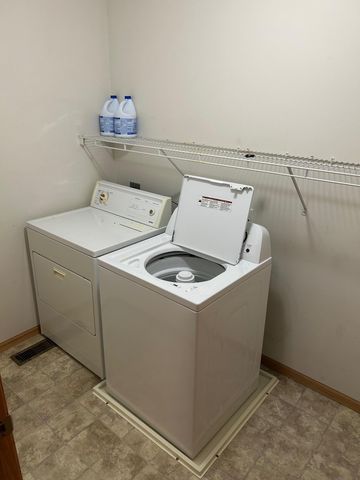 1035 Petra Court SW, Pine Island, MN 55963