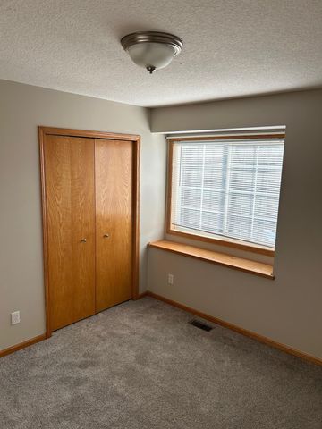 1035 Petra Court SW, Pine Island, MN 55963