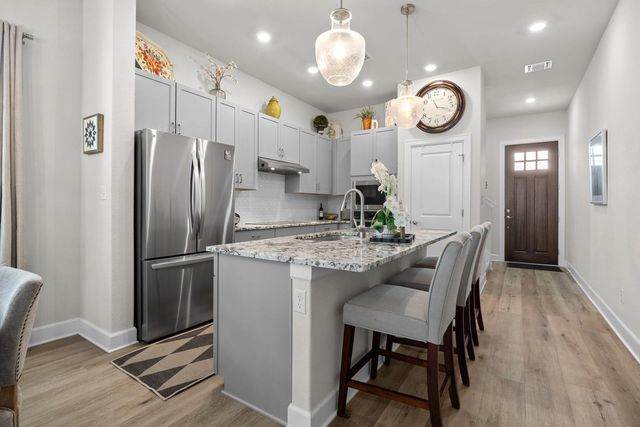 144 Monterey Oak TRL, Georgetown, TX 78628