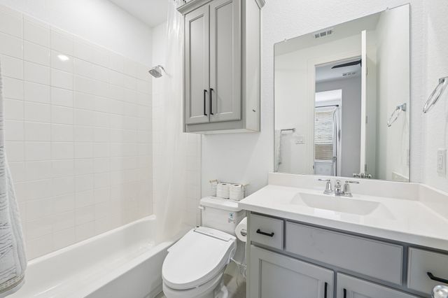 449 Country Meadows Boulevard, Waxahachie, TX 75165