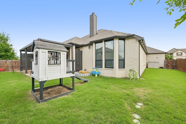 449 Country Meadows Boulevard, Waxahachie, TX 75165