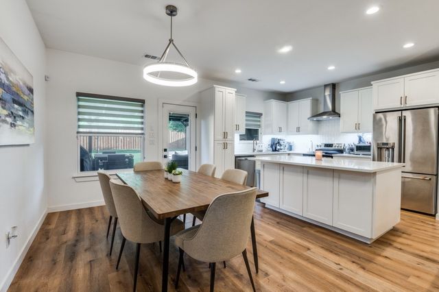 1110 Claude Street, Dallas, TX 75203