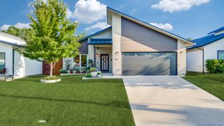 1110 Claude Street, Dallas, TX 75203