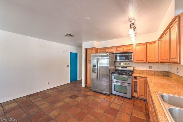 6604 Larchwood Lane, Las Vegas, NV 89103