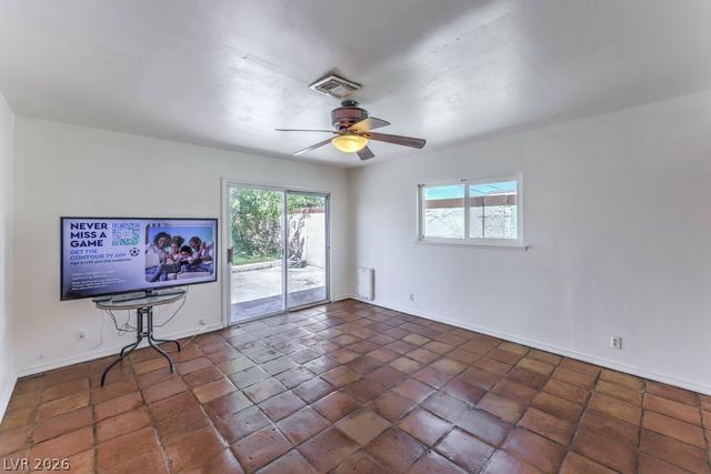 6604 Larchwood Lane, Las Vegas, NV 89103