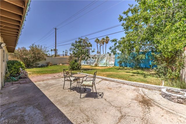 6604 Larchwood Lane, Las Vegas, NV 89103