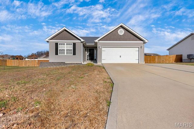147 Creekside Drive, Winfield, MO 63389