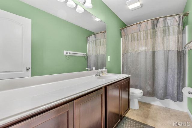 147 Creekside Drive, Winfield, MO 63389