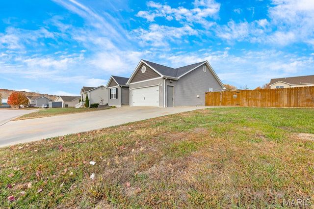 147 Creekside Drive, Winfield, MO 63389