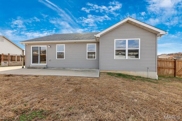 147 Creekside Drive, Winfield, MO 63389