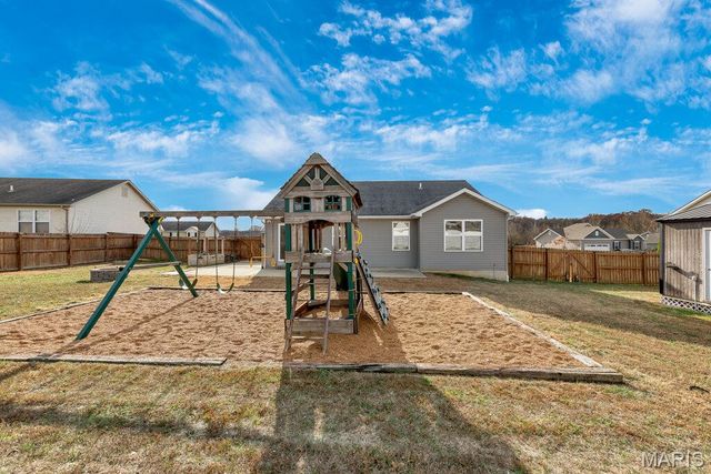 147 Creekside Drive, Winfield, MO 63389