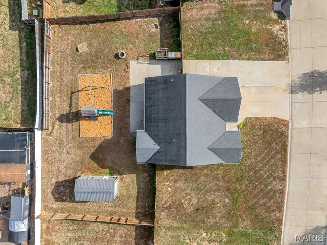 147 Creekside Drive, Winfield, MO 63389