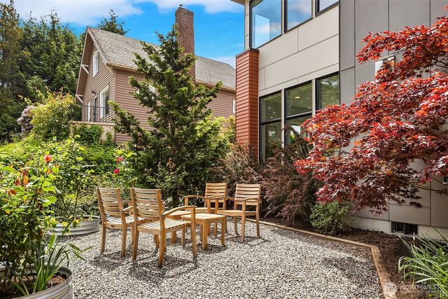 7349 California Avenue SW, Seattle, WA 98136